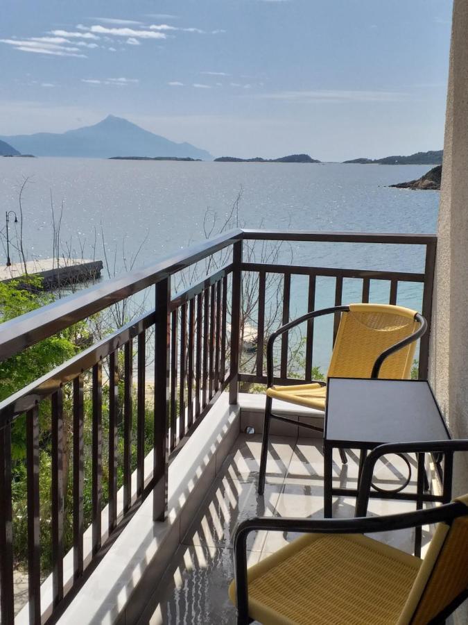 Gianni'S Apartment 1 By The Sea Амолиани Экстерьер фото
